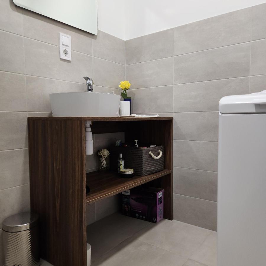 Charme Apartment Йелгава Екстериор снимка